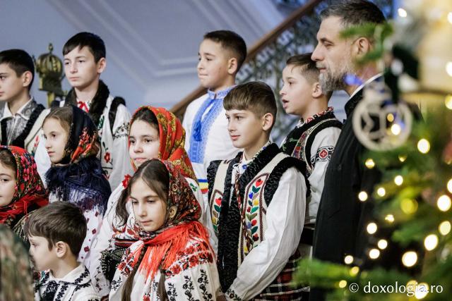 Parohia Boboiești din Tg. Neamț – Colindători la Reședința Mitropolitană 2025