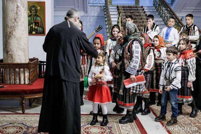 Parohia Boboiești din Tg. Neamț – Colindători la Reședința Mitropolitană 2025