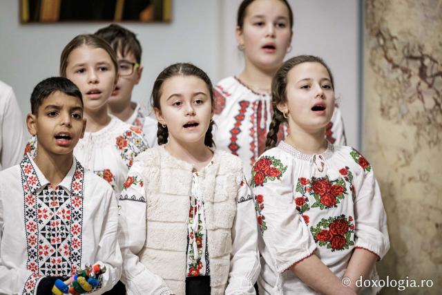 Școala Perieni – Colindători la Reședința Mitropolitană 2025