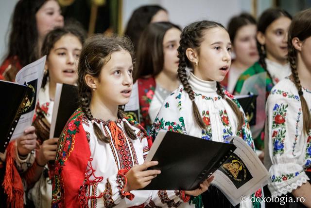 Școala Gimazială nr. 1 Blândești – Colindători la Reședința Mitropolitană 2025