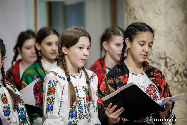 Școala Gimazială nr. 1 Blândești – Colindători la Reședința Mitropolitană 2025