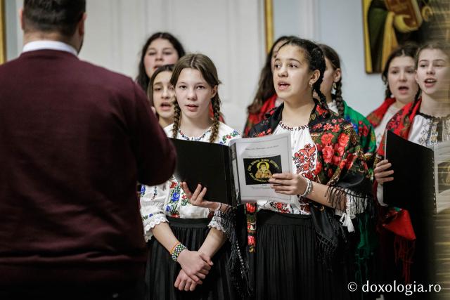 Școala Gimazială nr. 1 Blândești – Colindători la Reședința Mitropolitană 2025