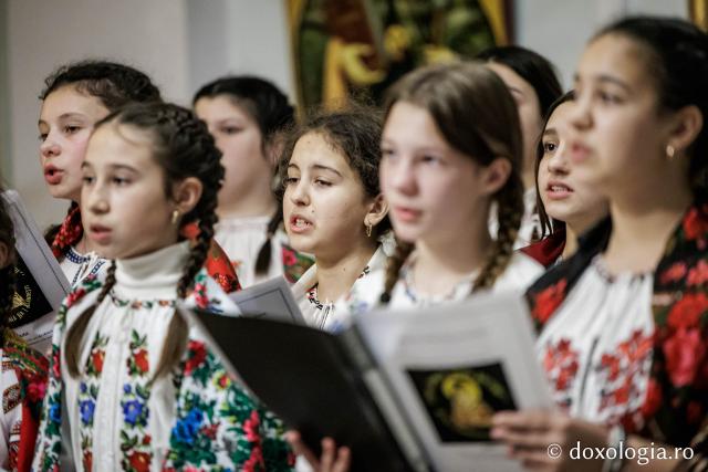 Școala Gimazială nr. 1 Blândești – Colindători la Reședința Mitropolitană 2025