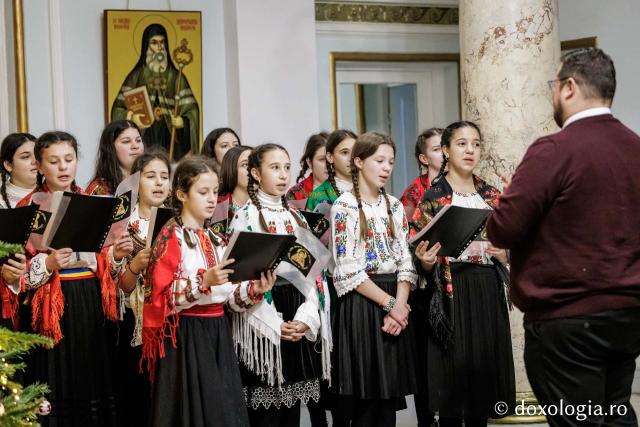 Școala Gimazială nr. 1 Blândești – Colindători la Reședința Mitropolitană 2025