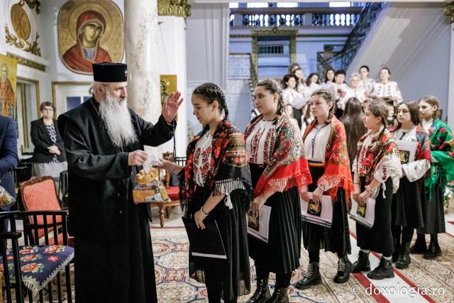 Școala Gimazială nr. 1 Blândești – Colindători la Reședința Mitropolitană 2025