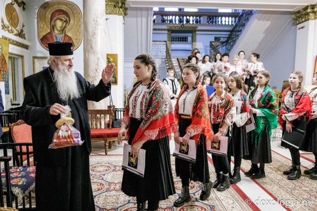 Școala Gimazială nr. 1 Blândești – Colindători la Reședința Mitropolitană 2025