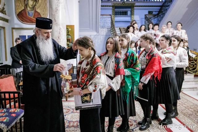 Școala Gimazială nr. 1 Blândești – Colindători la Reședința Mitropolitană 2025