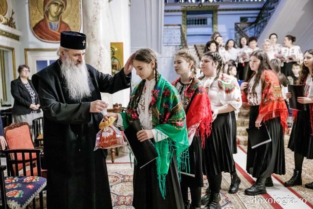 Școala Gimazială nr. 1 Blândești – Colindători la Reședința Mitropolitană 2025