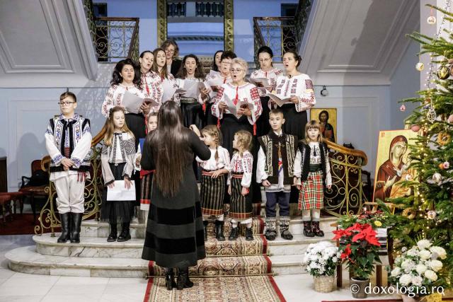 Grupul Preoteselor din Protopopiatul Hârlău – Colindători la Reședința Mitropolitană 2025