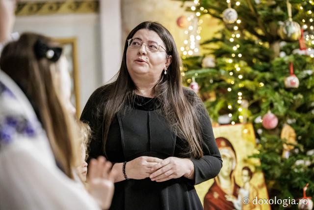 Grupul Preoteselor din Protopopiatul Hârlău – Colindători la Reședința Mitropolitană 2025