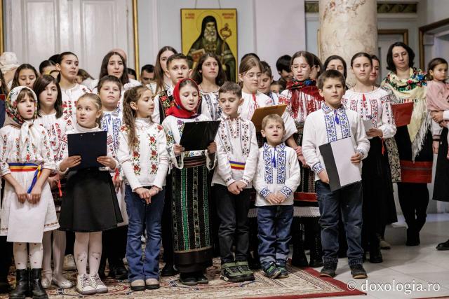 Corul Provita – Colindători la Reședința Mitropolitană 2025