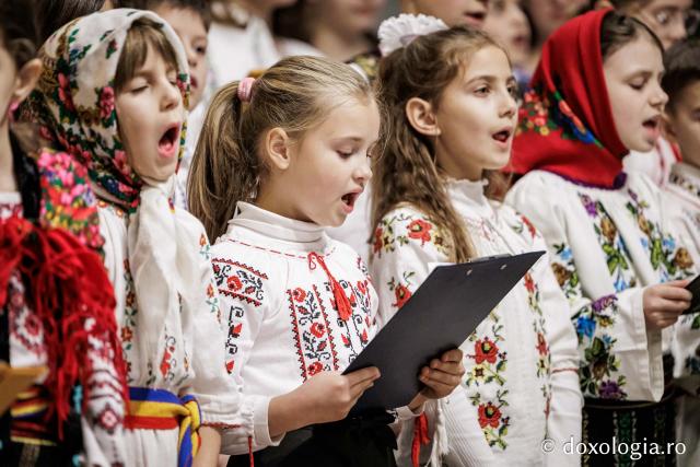 Corul Provita – Colindători la Reședința Mitropolitană 2025