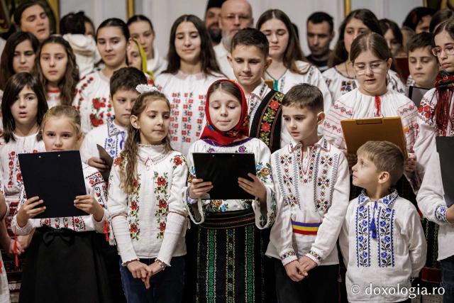 Corul Provita – Colindători la Reședința Mitropolitană 2025