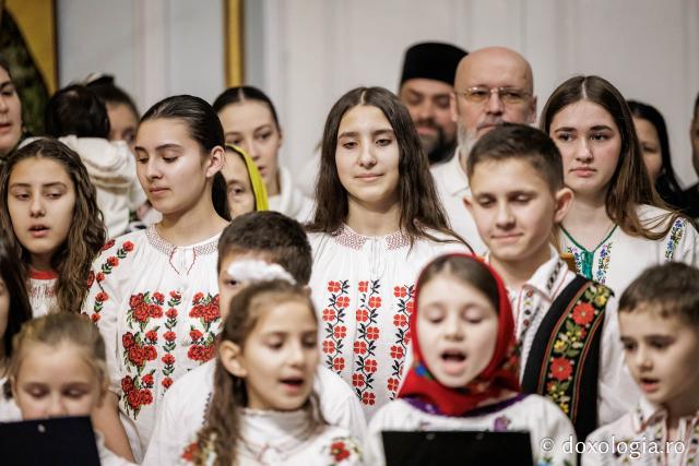 Corul Provita – Colindători la Reședința Mitropolitană 2025