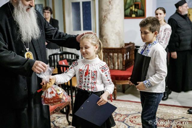 Corul Provita – Colindători la Reședința Mitropolitană 2025