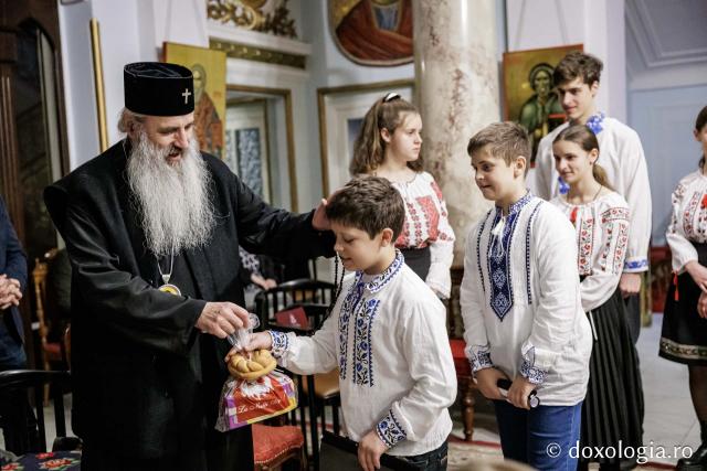 Corul Provita – Colindători la Reședința Mitropolitană 2025