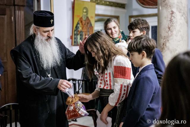 Corul Provita – Colindători la Reședința Mitropolitană 2025