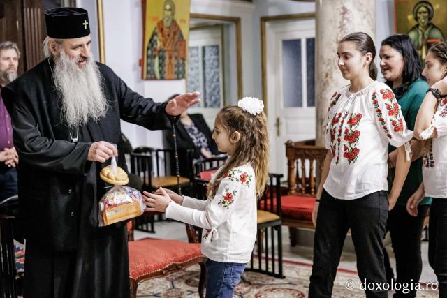 Corul Provita – Colindători la Reședința Mitropolitană 2025