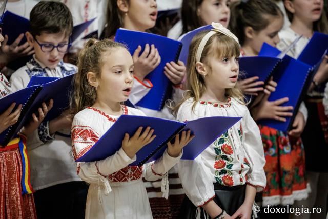 Corul Prodromița – Colindători la Reședința Mitropolitană 2025