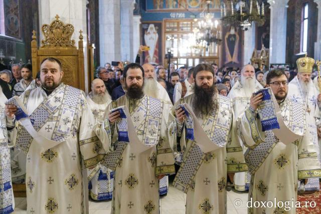 Întâia prăznuire a Sfinților Cuvioși Cleopa și Paisie