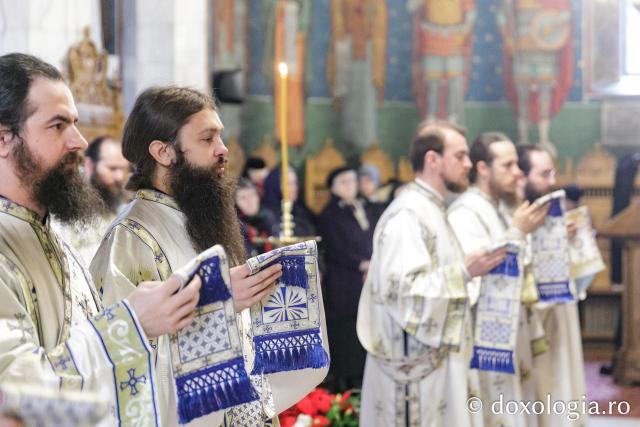 Întâia prăznuire a Sfinților Cuvioși Cleopa și Paisie