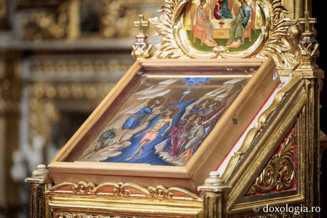 (Foto) Boboteaza la Catedrala Mitropolitană din Iași – Sfânta Liturghie și Sfințirea Apei