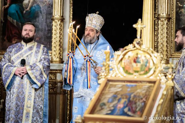 (Foto) Boboteaza la Catedrala Mitropolitană din Iași – Sfânta Liturghie și Sfințirea Apei
