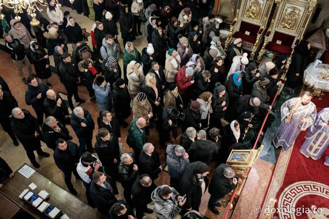 (Foto) Boboteaza la Catedrala Mitropolitană din Iași – Sfânta Liturghie și Sfințirea Apei