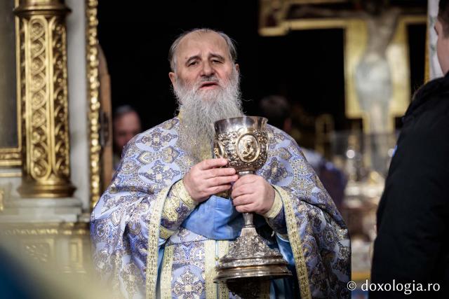 (Foto) Boboteaza la Catedrala Mitropolitană din Iași – Sfânta Liturghie și Sfințirea Apei