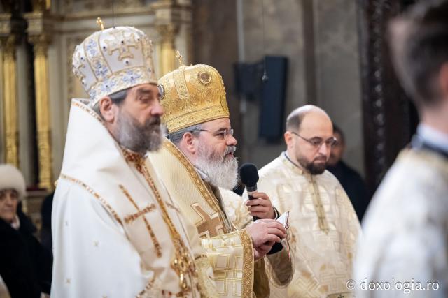 (Foto) În lumina slujirii și a învățăturii teologice – ziua Sfinților Trei Ierarhi la Catedrala Mitropolitană din Iași