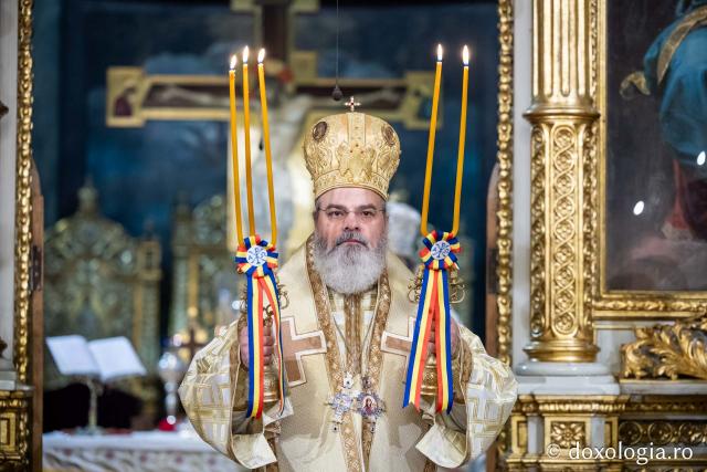 (Foto) În lumina slujirii și a învățăturii teologice – ziua Sfinților Trei Ierarhi la Catedrala Mitropolitană din Iași