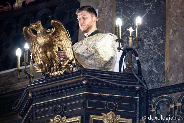 (Foto) În lumina slujirii și a învățăturii teologice – ziua Sfinților Trei Ierarhi la Catedrala Mitropolitană din Iași