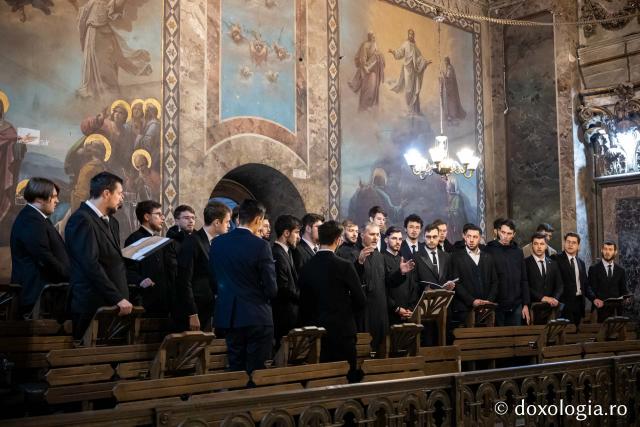 (Foto) În lumina slujirii și a învățăturii teologice – ziua Sfinților Trei Ierarhi la Catedrala Mitropolitană din Iași