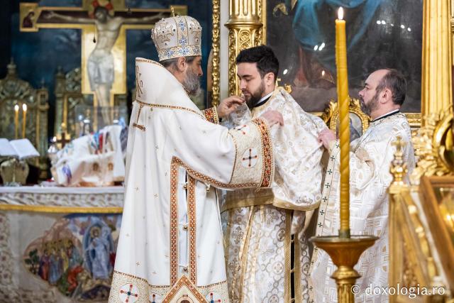 (Foto) În lumina slujirii și a învățăturii teologice – ziua Sfinților Trei Ierarhi la Catedrala Mitropolitană din Iași
