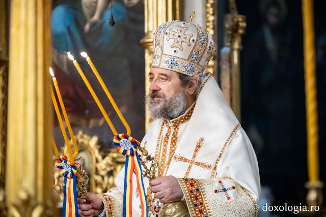 (Foto) În lumina slujirii și a învățăturii teologice – ziua Sfinților Trei Ierarhi la Catedrala Mitropolitană din Iași