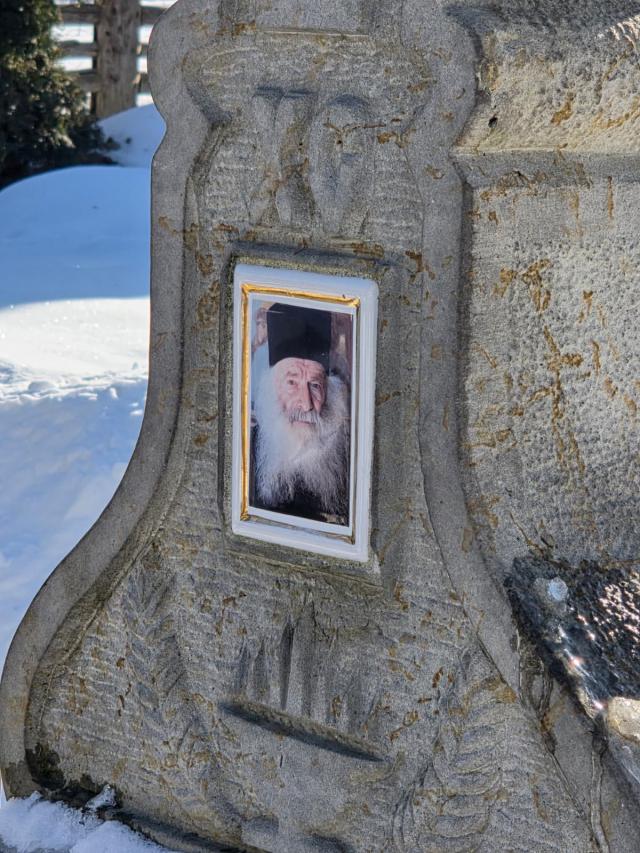 (Foto) Sihăstria Putnei – frumusețea iernii în taina muntelui