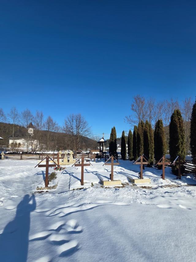 (Foto) Sihăstria Putnei – frumusețea iernii în taina muntelui