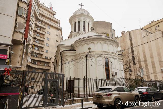 Biserica Sfântul Ioan – Piață din București