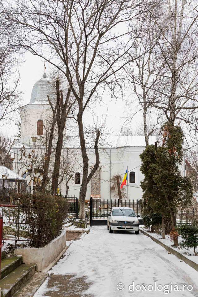 Biserica „Sfântul Pantelimon” Târgu Cucu