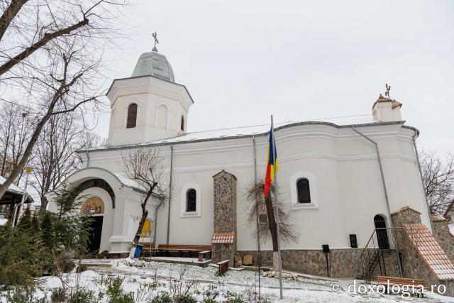 Biserica „Sfântul Pantelimon” Târgu Cucu