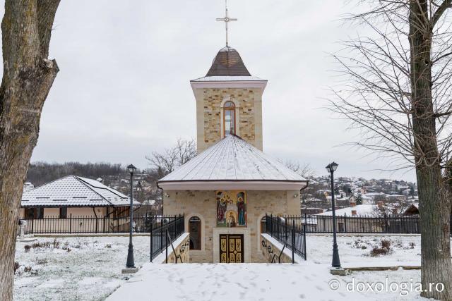 Biserica „Sfântul Stefan” Albineț