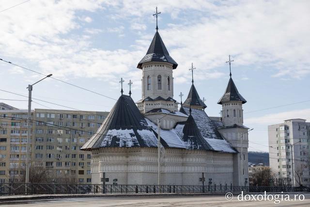 Biserica „Sfântul Nectarie”