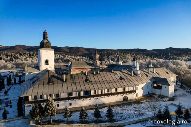 (Foto) Mănăstirea Neamț – imagini aeriene de iarnă