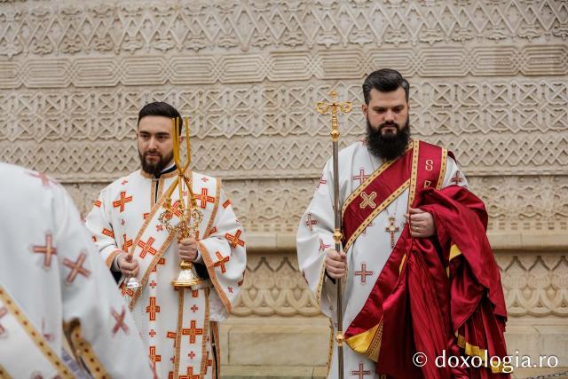 Priveghere la hramul Mănăstirii Sfinții Trei Ierarhi din Iași