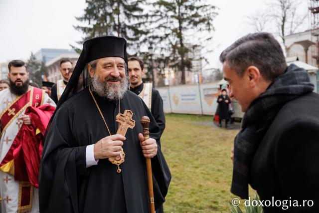 Priveghere la hramul Mănăstirii Sfinții Trei Ierarhi din Iași