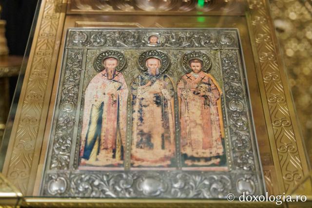 Priveghere la hramul Mănăstirii Sfinții Trei Ierarhi din Iași