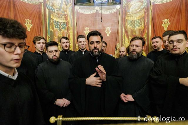 Priveghere la hramul Mănăstirii Sfinții Trei Ierarhi din Iași