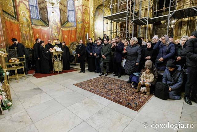 Priveghere la hramul Mănăstirii Sfinții Trei Ierarhi din Iași