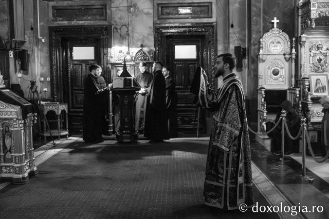 Prima Liturghie a Darurilor înainte sfințite la Catedrala Mitropolitană din Iași