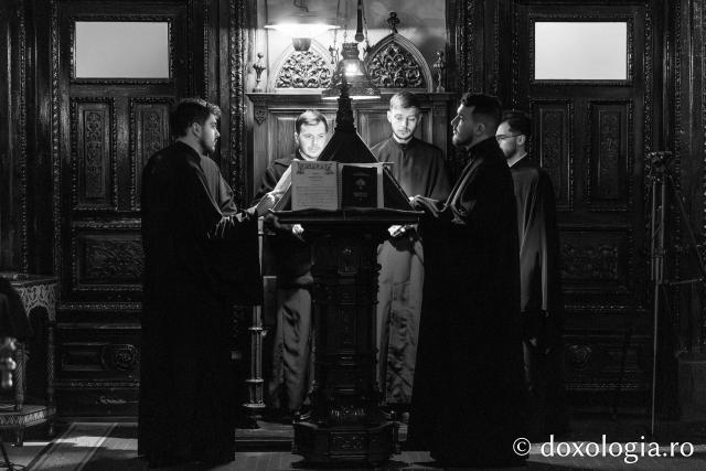 Prima Liturghie a Darurilor înainte sfințite la Catedrala Mitropolitană din Iași